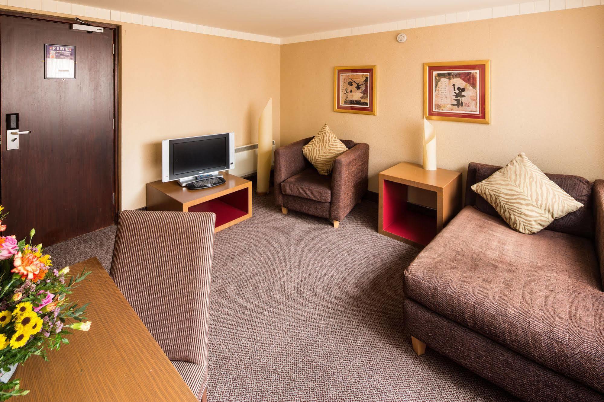 Mercure Swansea Hotel Exterior photo